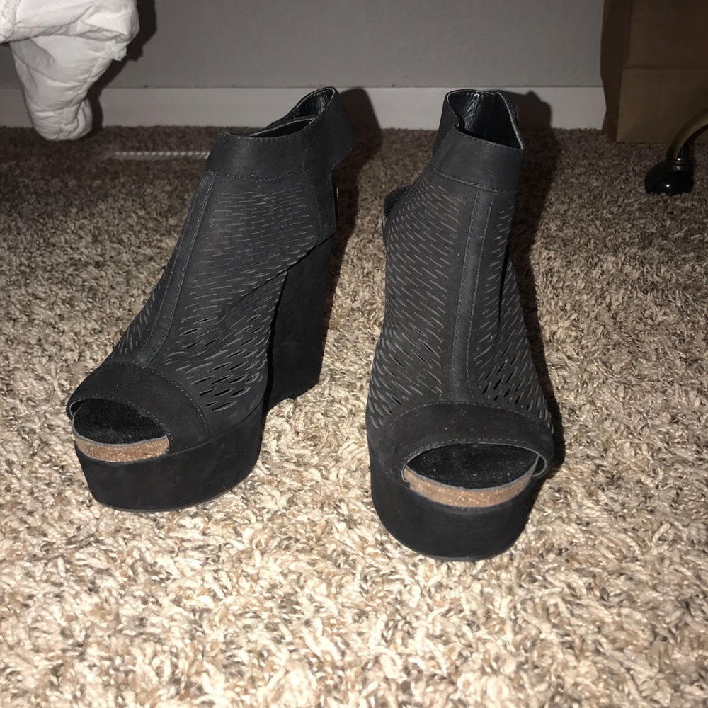 Black Vince Camuto Wedges